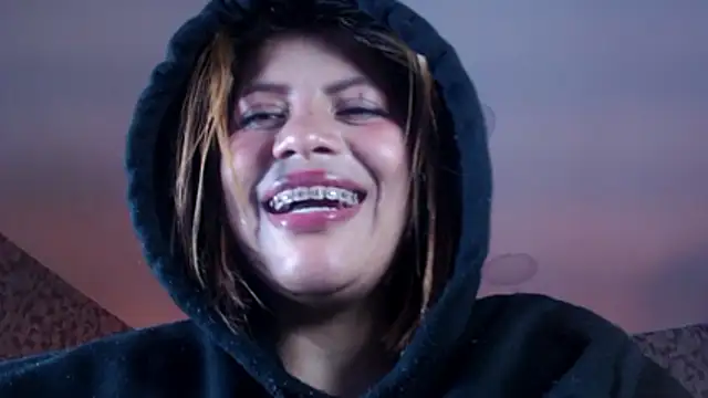 CurvyJulieth's cam snapshot