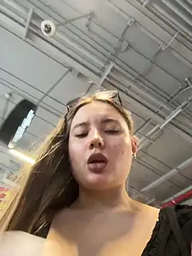 VineraSweet live sex cam