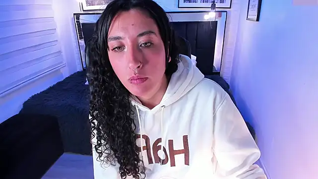 ladyraing's cam snapshot