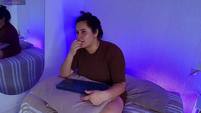 BabyBlondeX_eup's cam snapshot