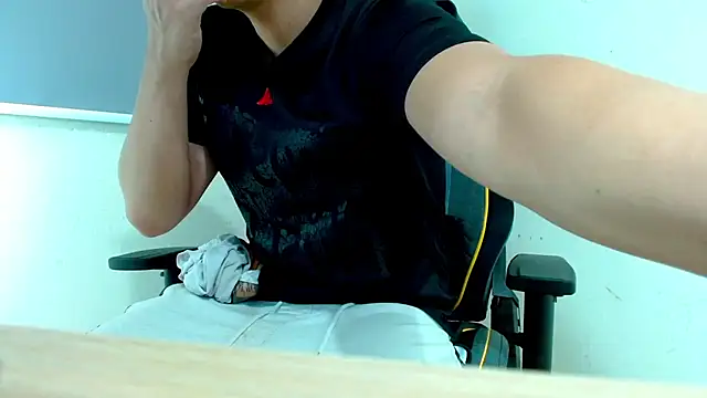 Danyer33 live sex cam