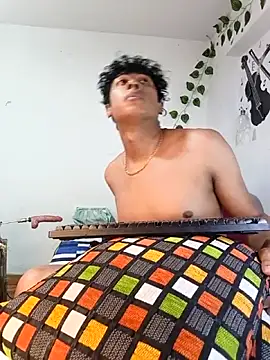 Varek_biglatin_dick live sex cam