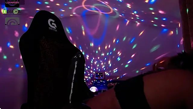 SonyaDevon live sex cam