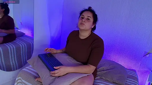 BabyBlondeX_eup's cam snapshot