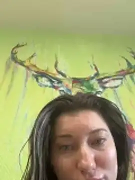 MooonReal live sex cam