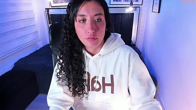 ladyraing's cam snapshot