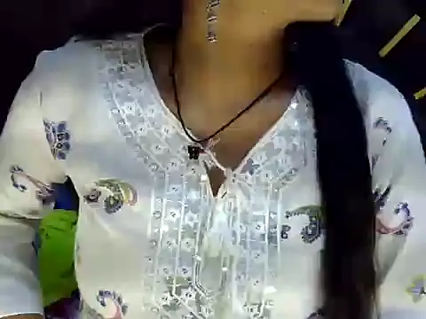 Cute_Aayera's cam snapshot