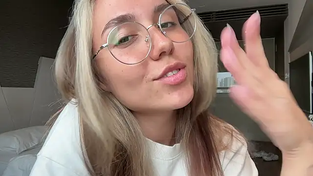 evochka's cam snapshot