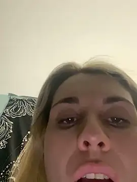 eskarlata255 live sex cam