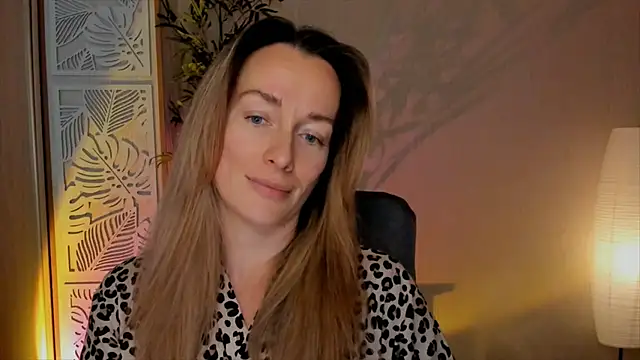 RebeccaMartinez live sex cam