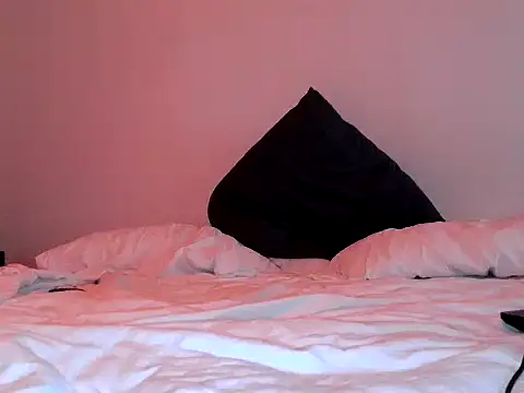 Iscariot19 live sex cam