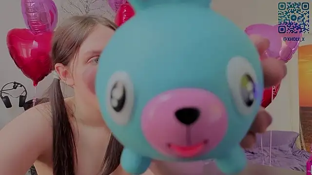 Holy_Kveta live sex cam