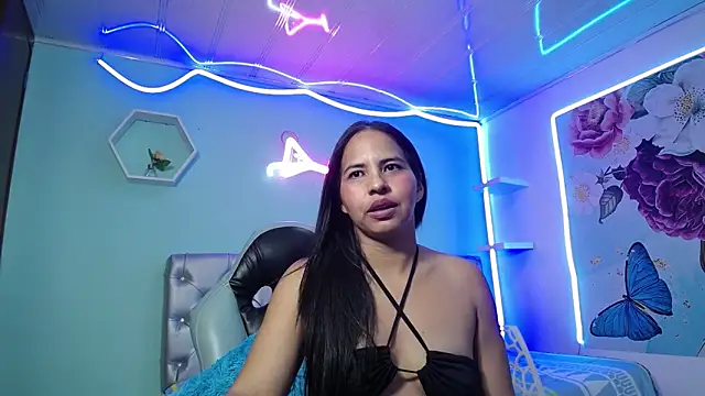 nicol_ross19's cam snapshot