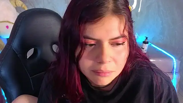 draviana_a_'s cam snapshot