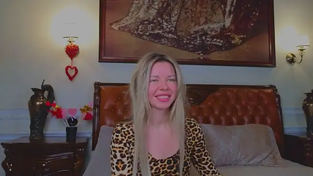 Real_Tini's cam snapshot