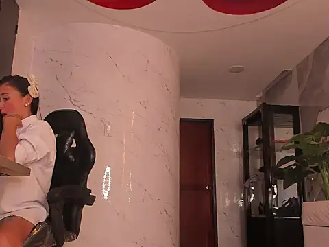 lili_mint_tf's cam snapshot