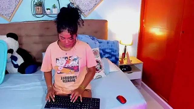 Edelaine_rogers's cam snapshot