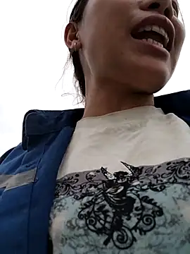 Bella-222's cam snapshot