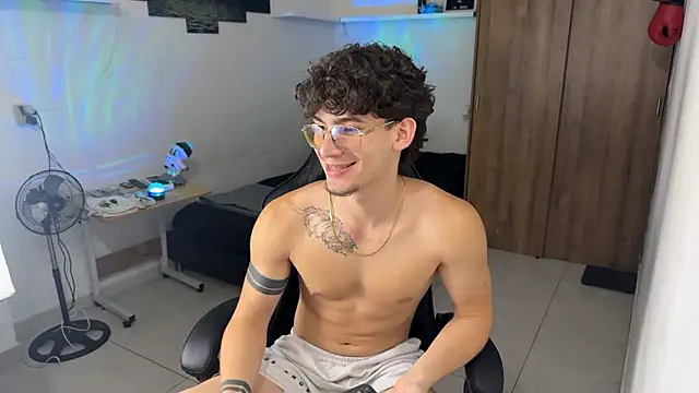 Kisan_Smith live sex cam