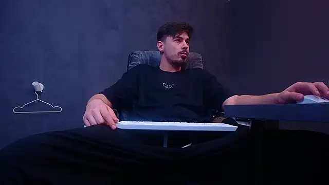 EnzoRace's cam snapshot