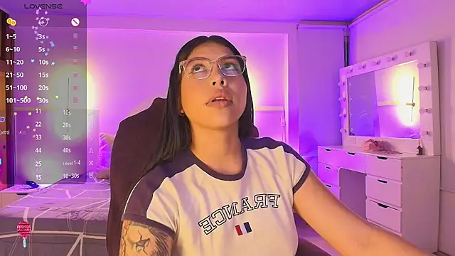 kloe28's cam snapshot