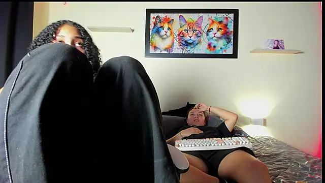 meredit_cris23's cam snapshot