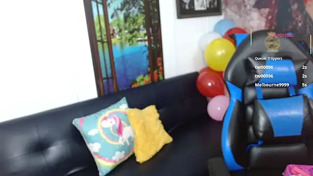 gigi_gilt_'s cam snapshot