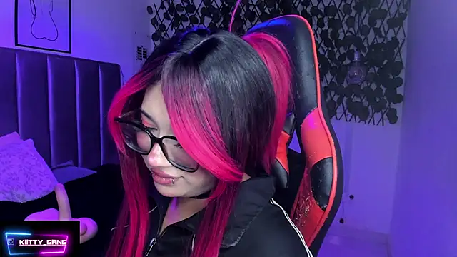 Kitty_Gang's cam snapshot