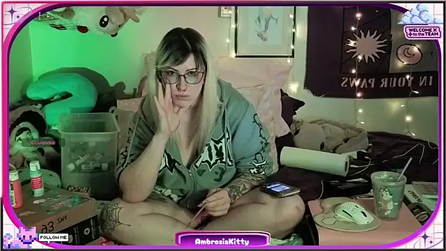 AmbrosiaKitty's cam snapshot