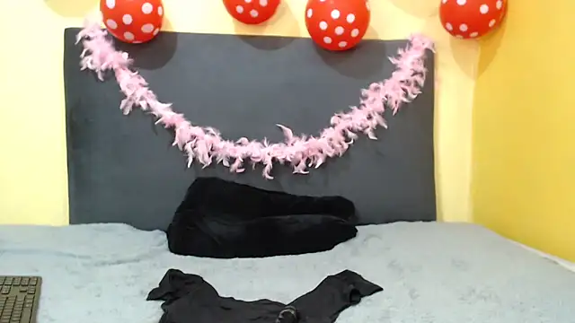 Nina_Skye's cam snapshot