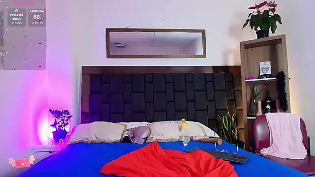 EllenaBoobs_'s cam snapshot