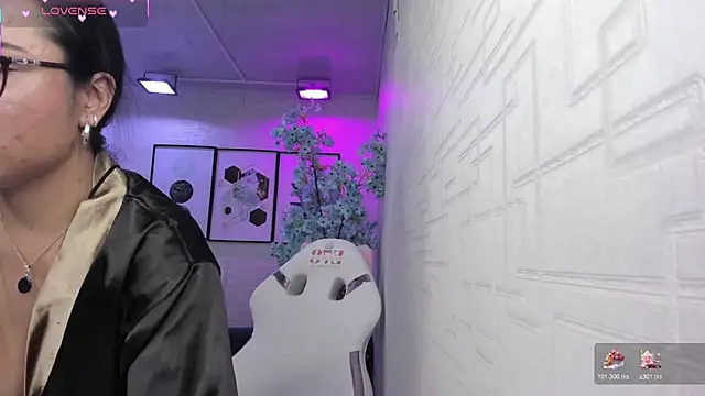 Tiara_rr's cam snapshot