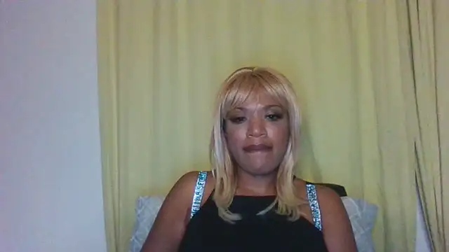 thekelliecapri's cam snapshot