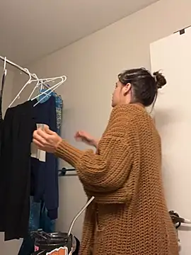 SafeinouterSpace's cam snapshot