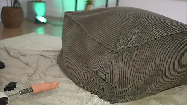 Cherrysweett live sex cam