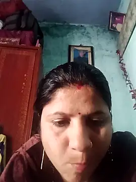 cute_naina1213's cam snapshot