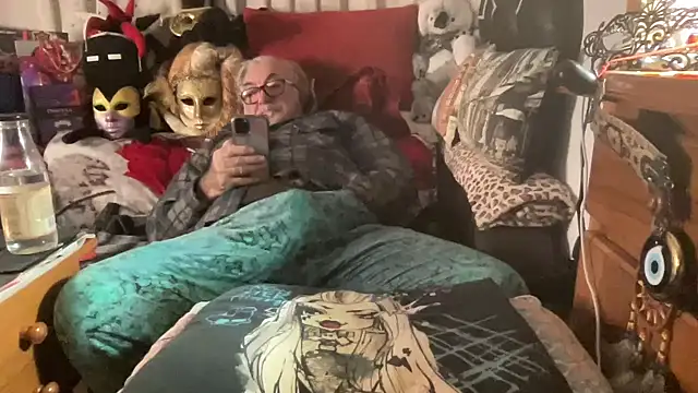 EroticVenetian live sex cam