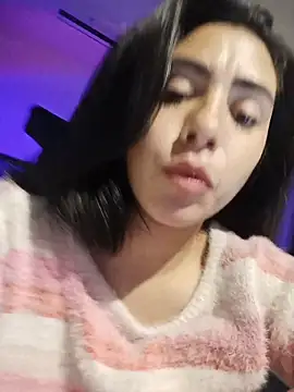 Sara-215 live sex cam