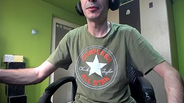 BigCumShoot live sex cam