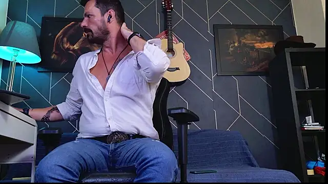 ChrisKox live sex cam