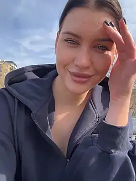 KikiWatson live sex cam