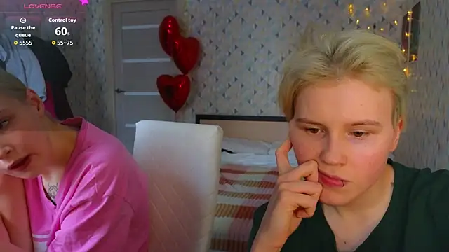 Girls_Fingers live sex cam