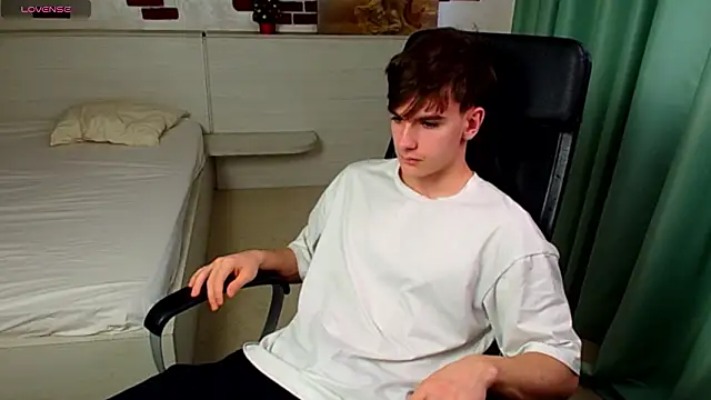 BradyFlint live sex cam