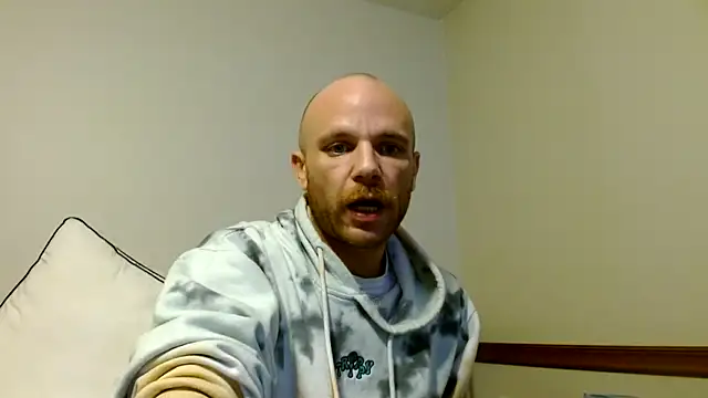 FrankieFuckMe live sex cam