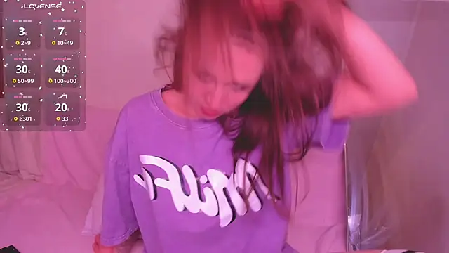 Lil_Foxy9's cam snapshot