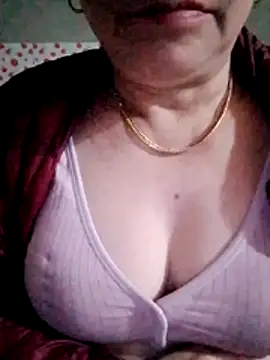 small-house123's cam snapshot