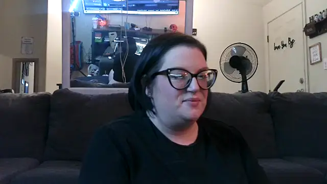 FreaksOffALeash3261's cam snapshot