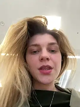 ValenciaShock live sex cam