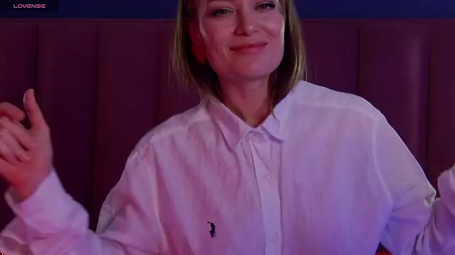 EvelynPoole's cam snapshot