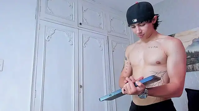 Tyler_durten live sex cam